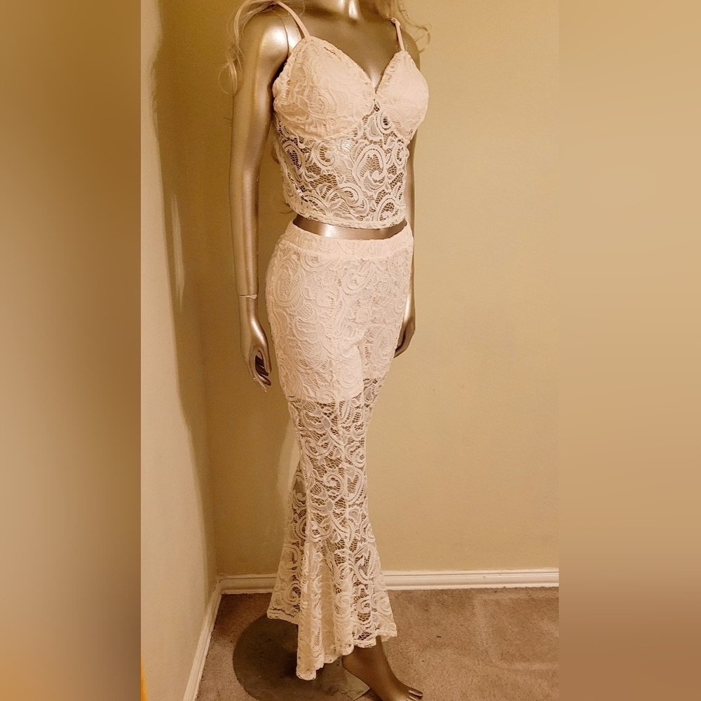 NEW VENUS Ivory Lace Flare Leg 2 Piece Bohemian Festival Beach Pant Set - Picture 13 of 16